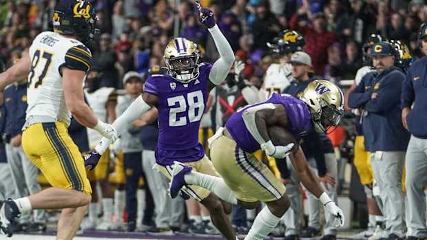Vince Nunley starts to celebrate Dom Hampton's interception against Cal.